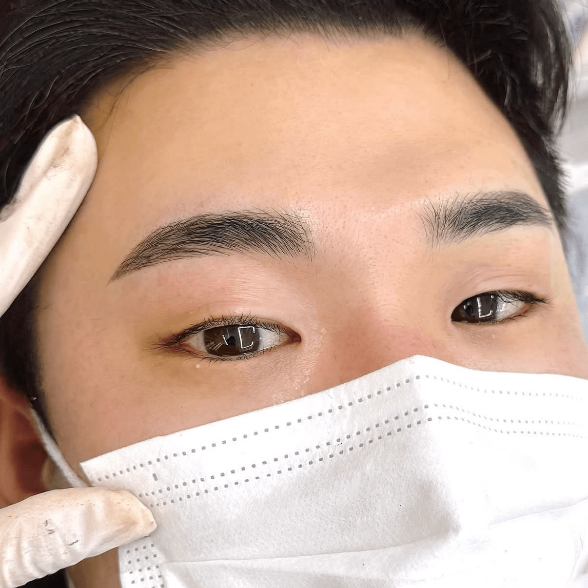 남자 자연눈썹