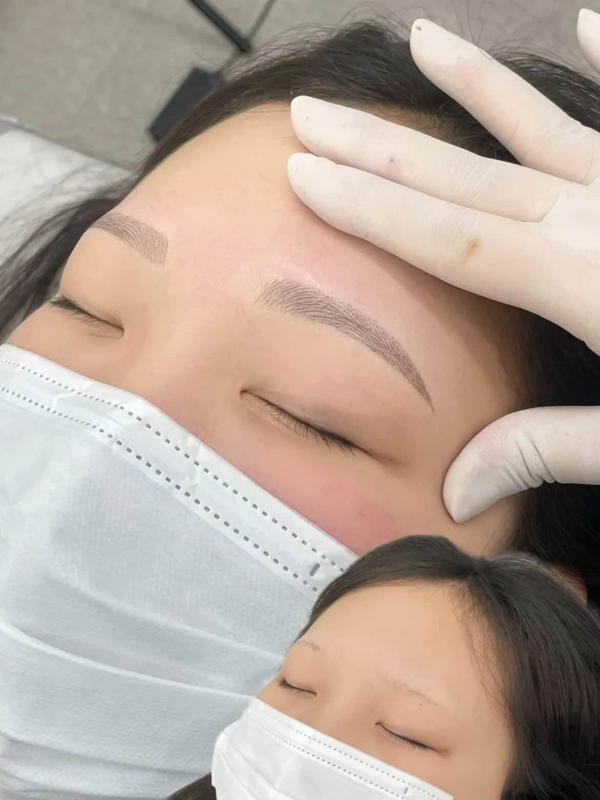 자연눈썹 한올한올 머신페더링기법